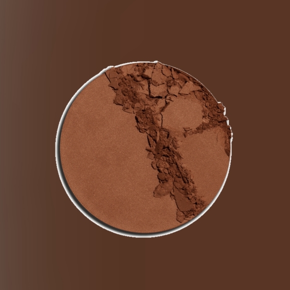 Glowish by Huda Beauty Pressed Powder shade 11 Deep - Picture 3 of 8